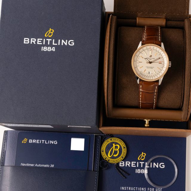 Breitling Navitimer Automatic 38 U17325 Image 5